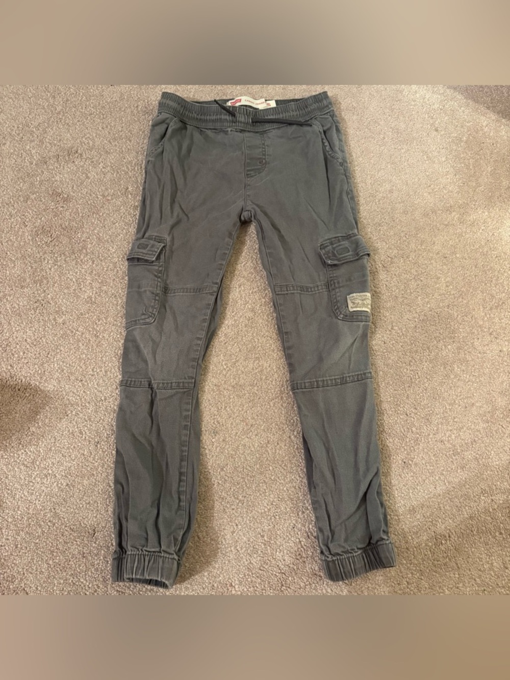 Levi’s size small boys Gray Cargo Joggers with Elastic Cuffs